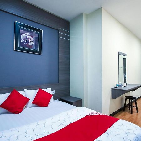 Capital O 812 Hotel Smc Seksyen 13 Shah Alam Zewnętrze zdjęcie