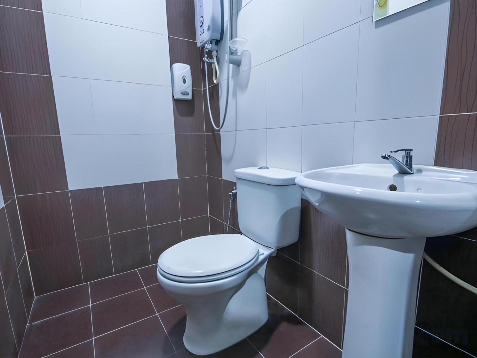 Capital O 812 Hotel Smc Seksyen 13 Shah Alam Zewnętrze zdjęcie