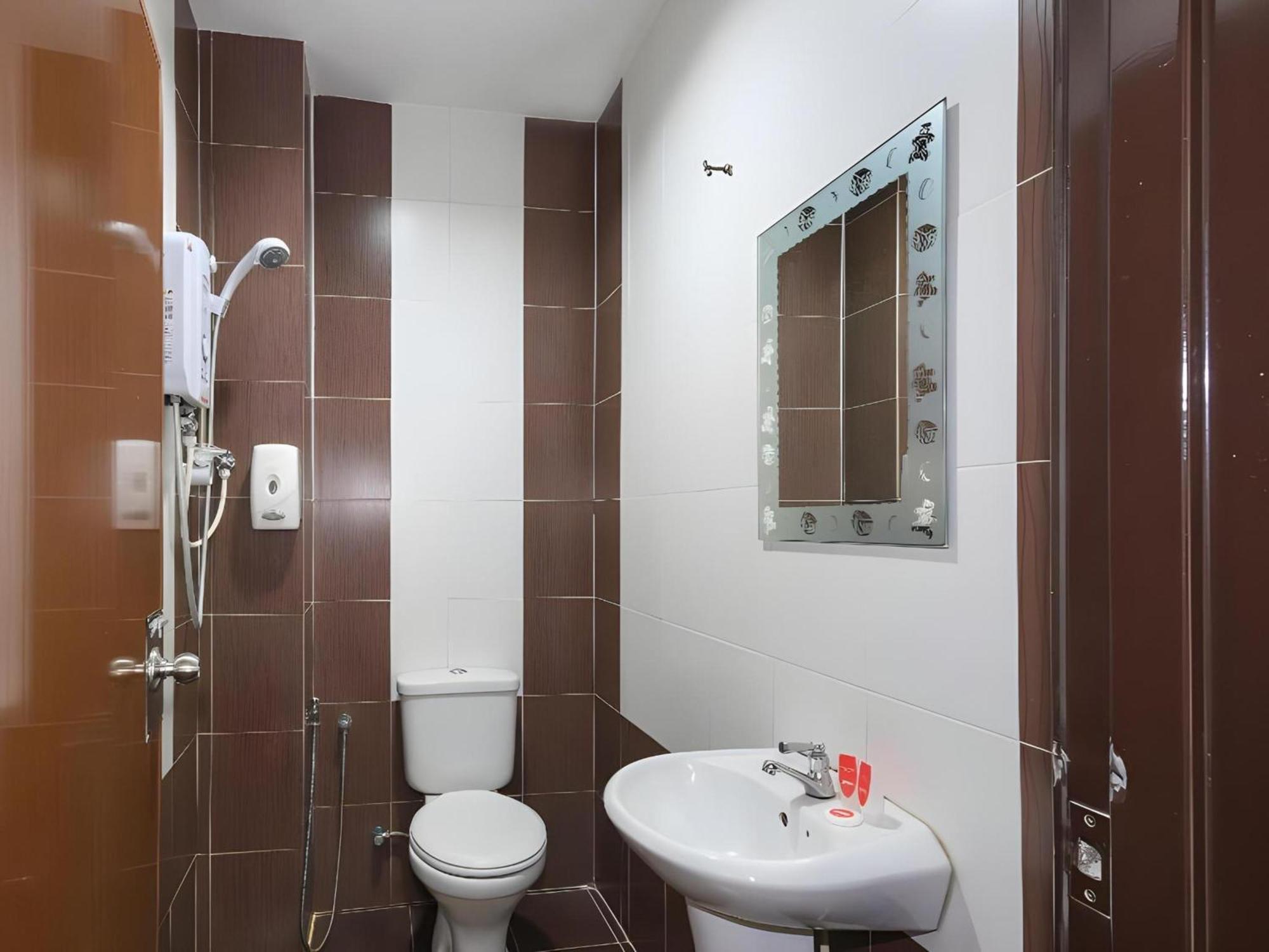 Capital O 812 Hotel Smc Seksyen 13 Shah Alam Zewnętrze zdjęcie
