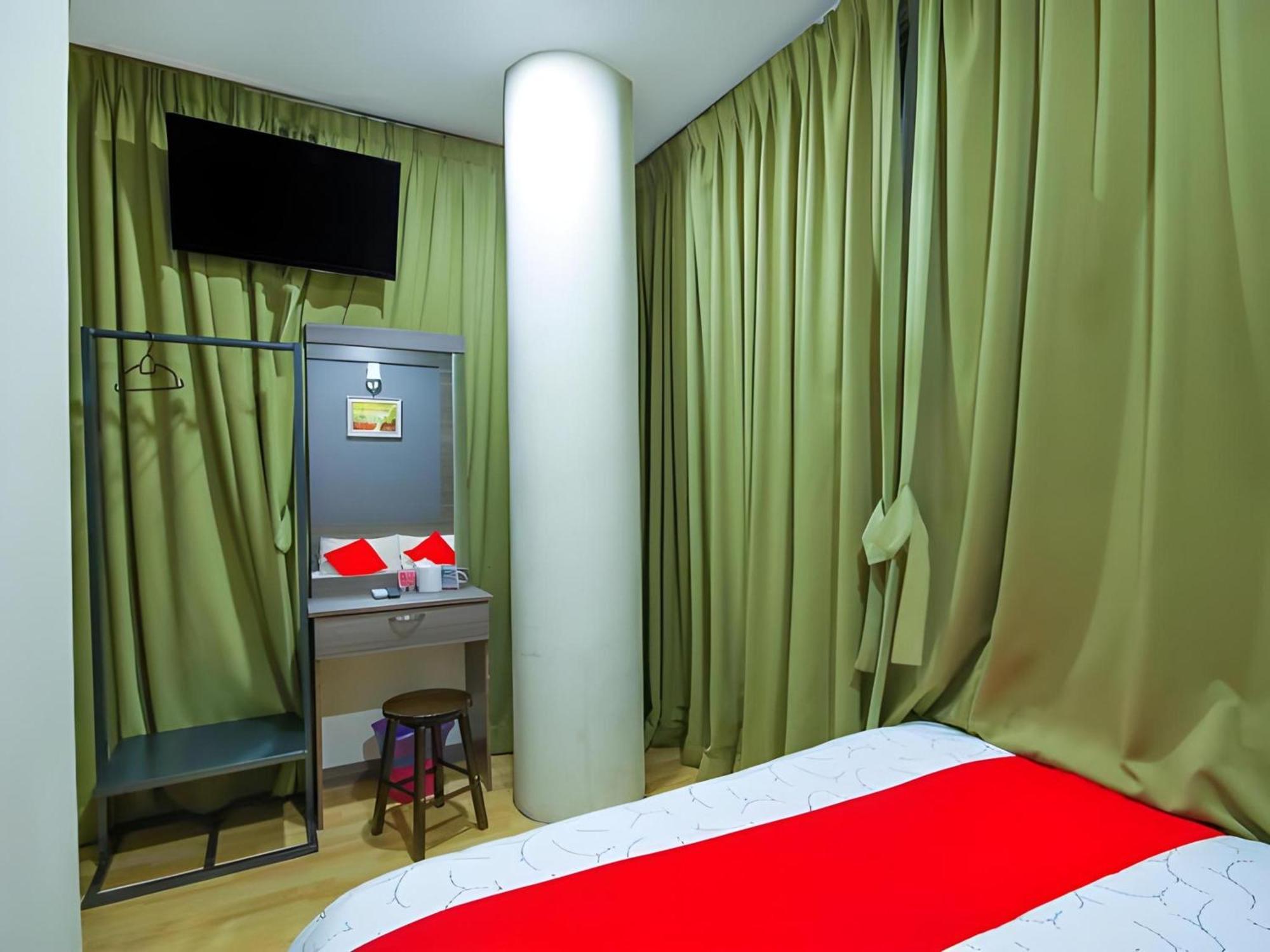Capital O 812 Hotel Smc Seksyen 13 Shah Alam Zewnętrze zdjęcie